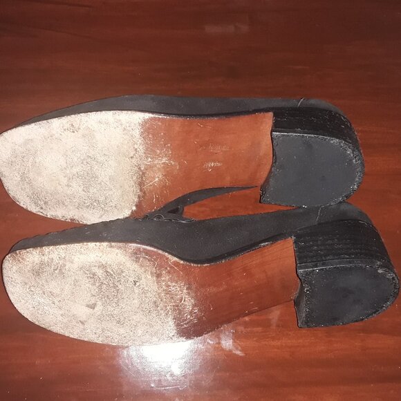 Stuart Weitzman for Russell & Bromley Bond Street London. Black suede w/tortoise - Picture 6 of 6